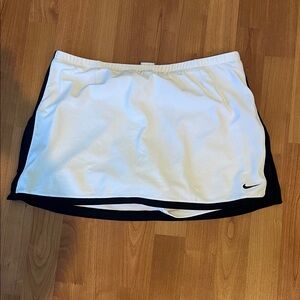Nike White and Black Sports Skirt